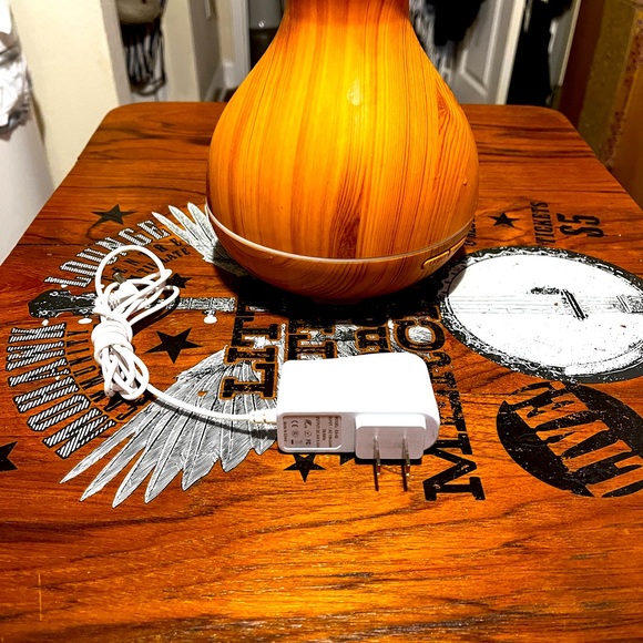 Aromatherapy Essential Oil Diffuser - Picture 2 of 2